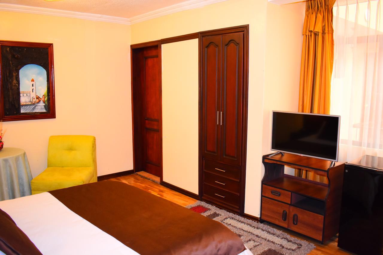 Endamo Hotel Латакунга Екстериор снимка