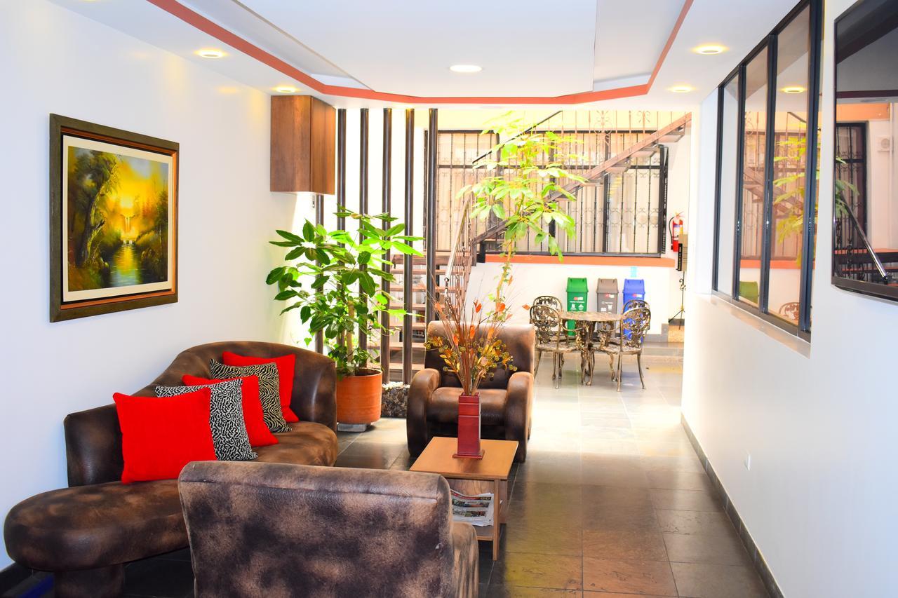 Endamo Hotel Латакунга Екстериор снимка